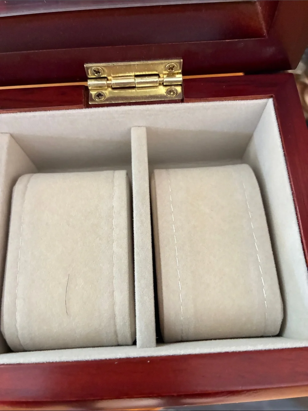 Mele & Co Men's Watch Display Box in Cherry Red